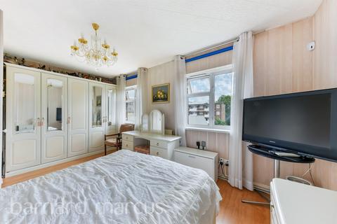 2 bedroom flat for sale, Patmore Estate, LONDON