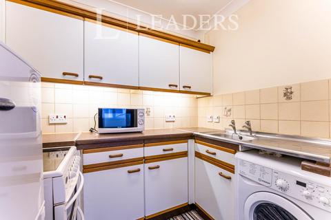 1 bedroom flat to rent, Seaward Court, West Street, PO21