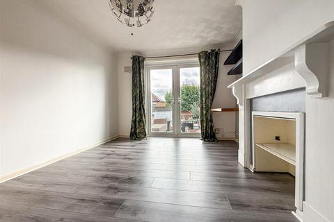 2 bedroom semi-detached bungalow to rent, Newbolt Road, Paulsgrove,
