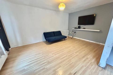 3 bedroom house to rent, Lammas Gardens, NOTTINGHAM