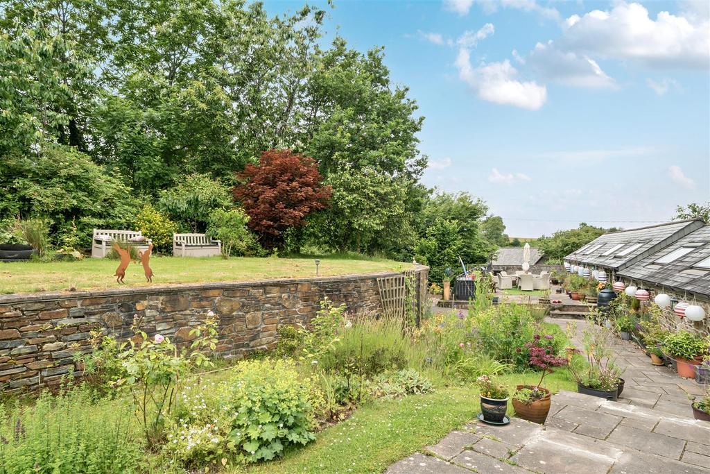 Side Gardens