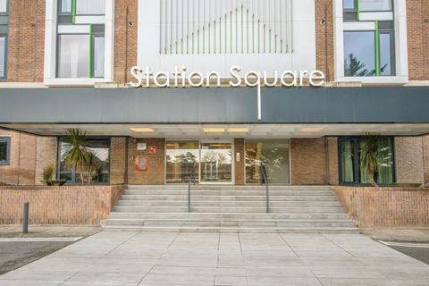 2 bedroom apartment for sale, Bergholt Road, Colchester