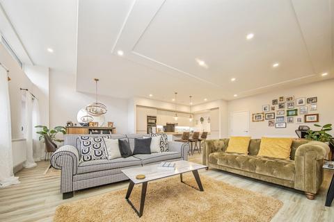 2 bedroom apartment for sale, Bergholt Road, Colchester