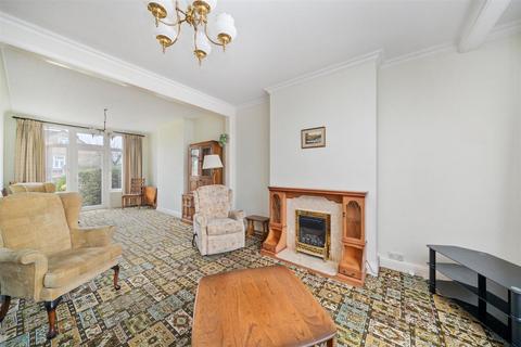 undefined, Arundel Avenue, Morden SM4