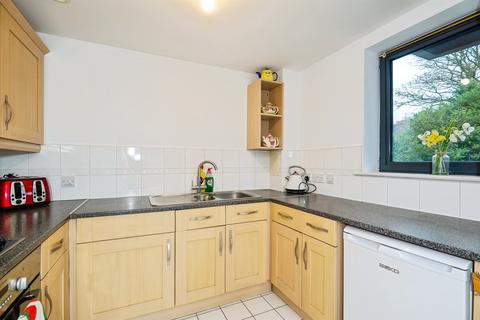 2 bedroom apartment for sale, Mckenzie Court, Maidstone