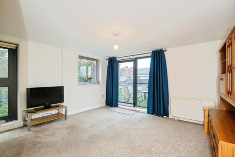 2 bedroom apartment for sale, Mckenzie Court, Maidstone