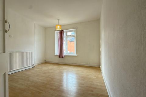 3 bedroom terraced house to rent, Rowan Street, Leicester LE3