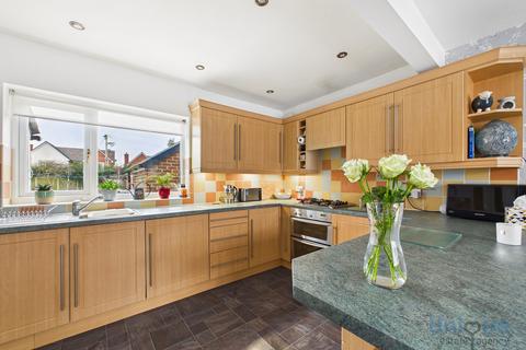 3 bedroom semi-detached house for sale, Medlar Lane,  Greenhalgh, PR4