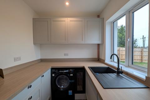 3 bedroom detached bungalow for sale, Hillside, Stowmarket