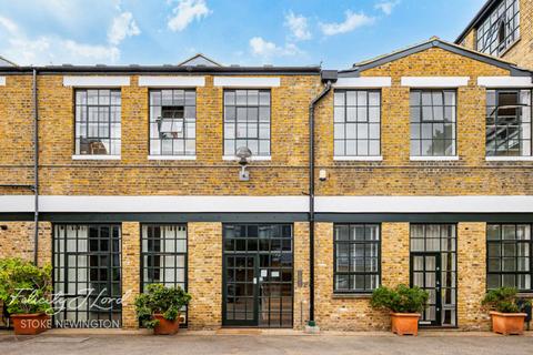1 bedroom flat for sale, Carysfort Road, London, N16