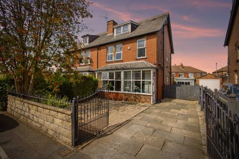 4 bedroom semi-detached house for sale, Tranquility Avenue, Leeds