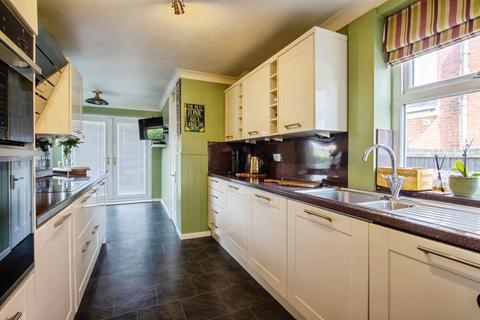 4 bedroom semi-detached house for sale, Tranquility Avenue, Leeds
