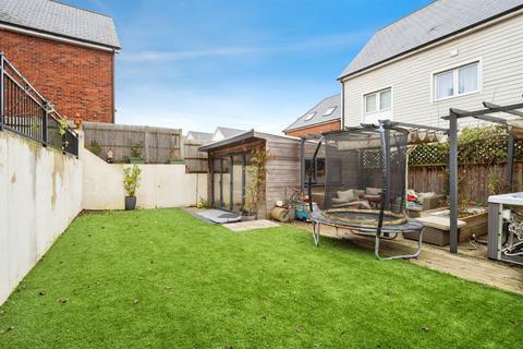 4 bedroom detached house for sale, Golding Road, Tunbridge Wells