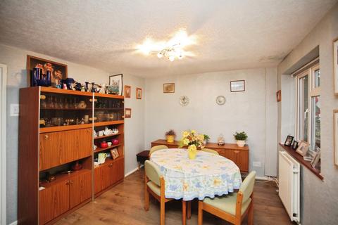 undefined, Elizabeth Way, Long Lawford, Rugby