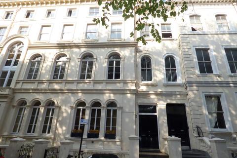 Studio to rent, Norfolk Terrace, Brighton