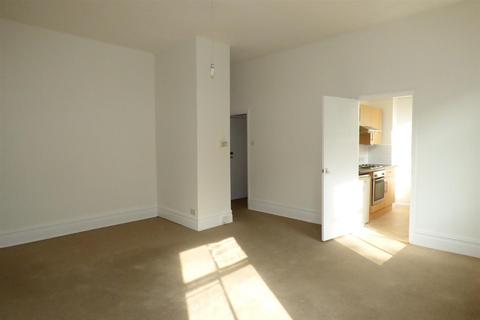 Studio to rent, Norfolk Terrace, Brighton