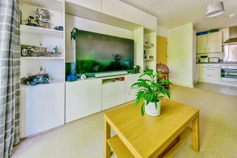 2 bedroom apartment for sale, Allwoods Place, Hitchin