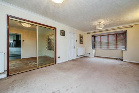 4 bedroom detached house for sale, Charlbury Court, Bramcote, Nottingham