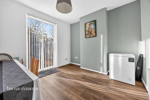 3 bedroom terraced house for sale, Greenock Road, London