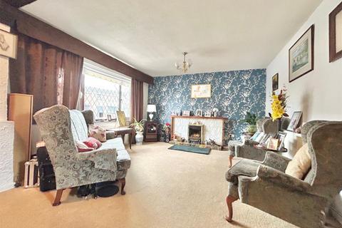 3 bedroom semi-detached house for sale, Lindisfarne Avenue, Lowton, Warrington