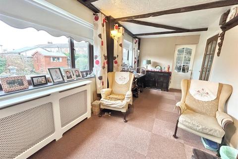 3 bedroom semi-detached house for sale, Lindisfarne Avenue, Lowton, Warrington