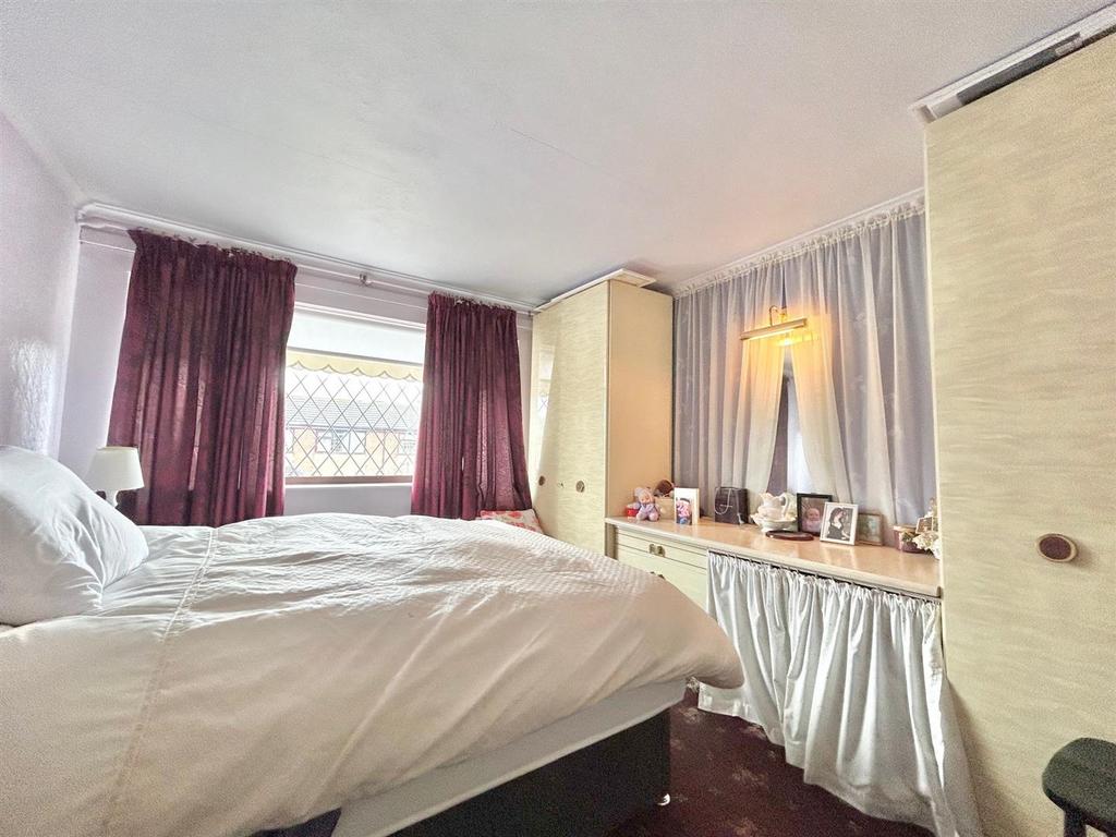 Bedroom 2.jpg