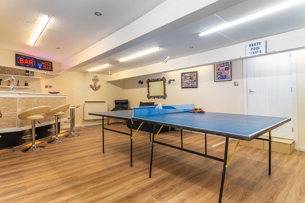 Bar/Games Room