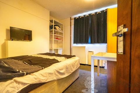 3 bedroom apartment to rent, Bluebell Road, Norwich, Norfolk, NR4