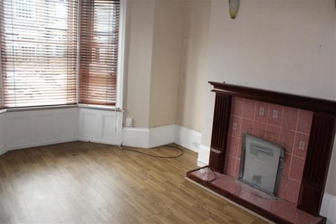 4 bedroom end of terrace house for sale, Grange Avenue, Allerton, Bradford
