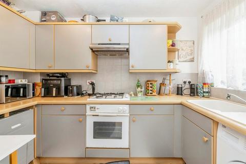 2 bedroom terraced house for sale, Norbury Avenue, Watford