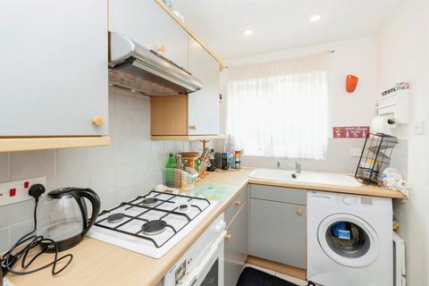 2 bedroom terraced house for sale, Norbury Avenue, Watford