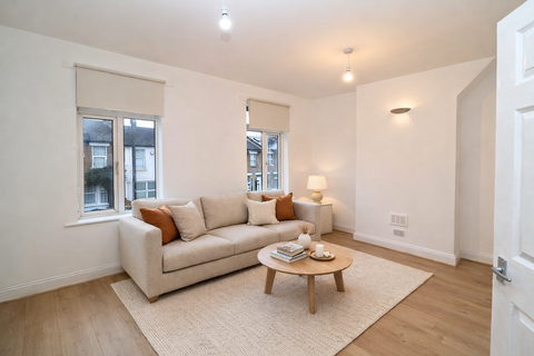3 bedroom terraced house for sale, Eardley Road, London SW16