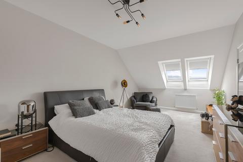 4 bedroom terraced house for sale, Fulton Crescent, Silsden, Keighley, West Yorkshire, BD20