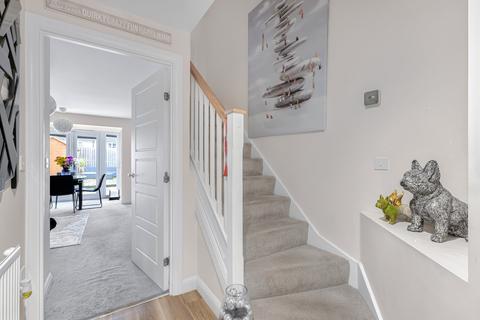 4 bedroom terraced house for sale, Fulton Crescent, Silsden, Keighley, West Yorkshire, BD20