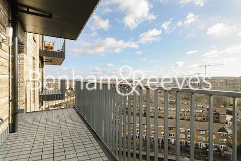 2 bedroom apartment to rent, Vousden Grove, Thamesmead SE28