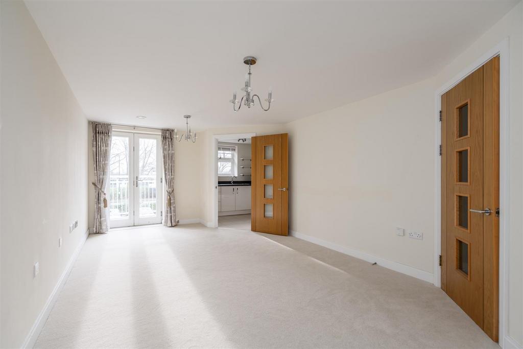 Apartment 22 Brueton Place 10.jpg