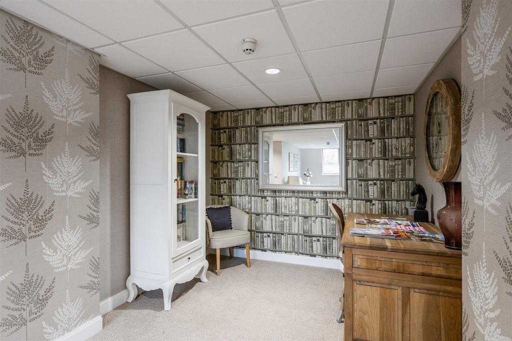 Apartment 22 Brueton Place 25.jpg