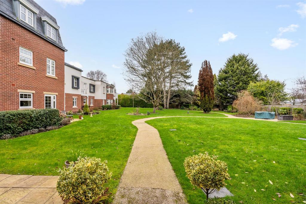 Apartment 22 Brueton Place 26.jpg
