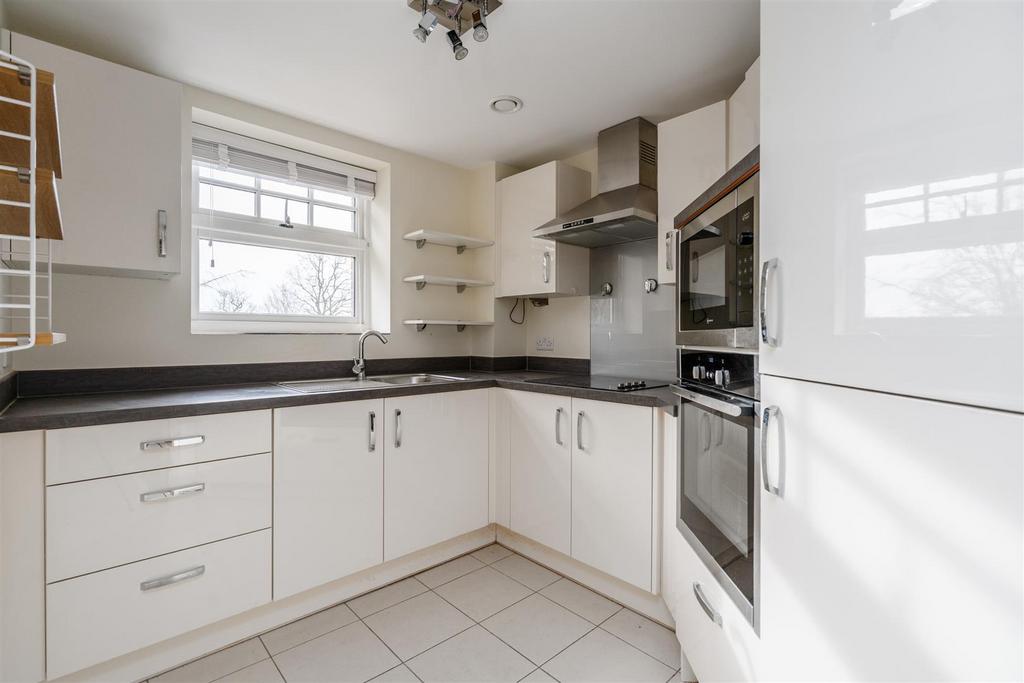 Apartment 22 Brueton Place 12.jpg