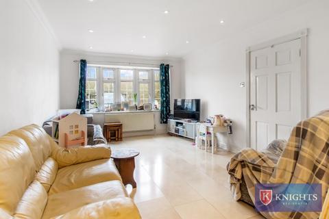 3 bedroom house for sale, Sewardstone Road, Waltham Abbey, EN9