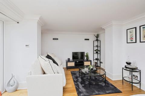 3 bedroom flat for sale, Silverdale Road, Eastbourne