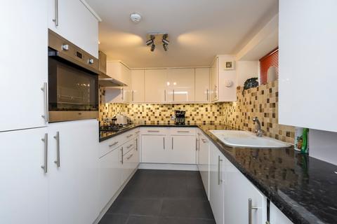 3 bedroom flat for sale, Silverdale Road, Eastbourne