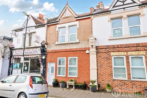 1 bedroom maisonette for sale, Market Terrace, Albany Road, Brentford