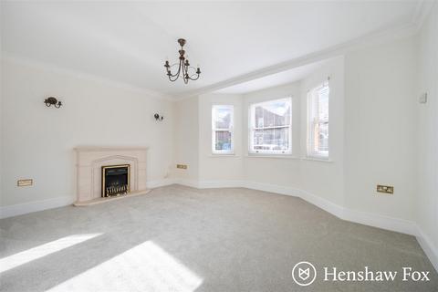2 bedroom flat for sale, Quoyne Court, Romsey Town Centre, Hampshire