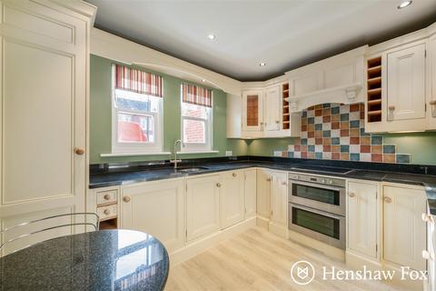 2 bedroom flat for sale, Quoyne Court, Romsey Town Centre, Hampshire