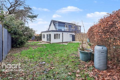 4 bedroom detached house for sale, Moat Bank, Burton-On-Trent