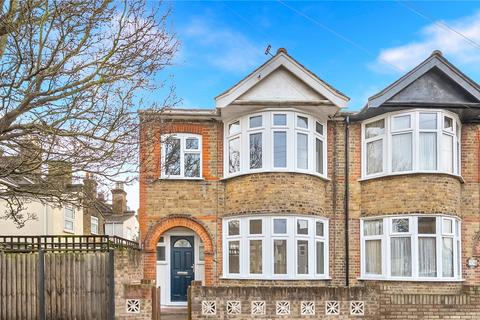 3 bedroom end of terrace house to rent, Chesterton Terrace, Plaistow E13