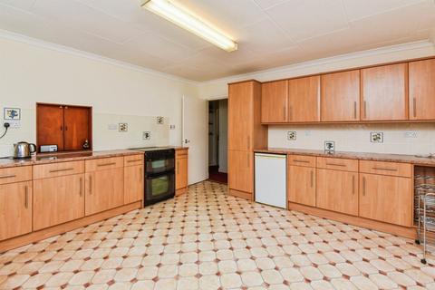 3 bedroom detached bungalow for sale, Brookwell Close, Chippenham