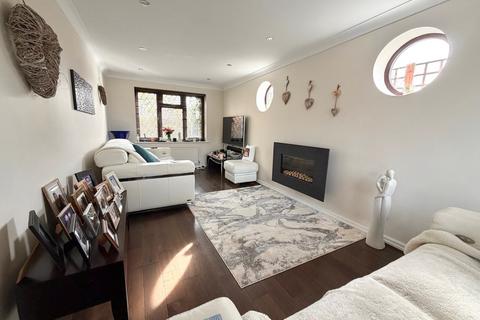 4 bedroom detached house for sale, Thurston Road, Saltney, CHESTER