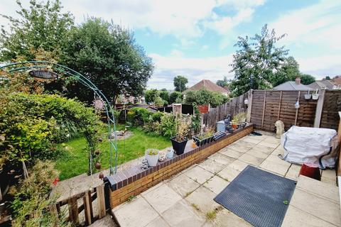 3 bedroom semi-detached house for sale, Regent Avenue, Tividale, Oldbury